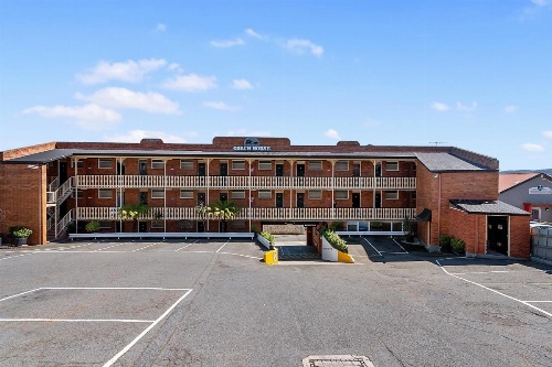 Coach House Launceston image 15